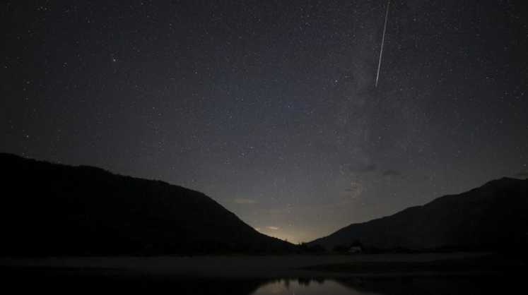 Fenomena Langit November, Bertabur Hujan Meteor