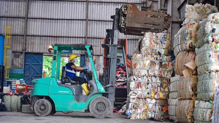 64 Ribu Ton Sampah Diolah 1 Dekade, Tekan Emisi Hingga 28 Ribu Ton